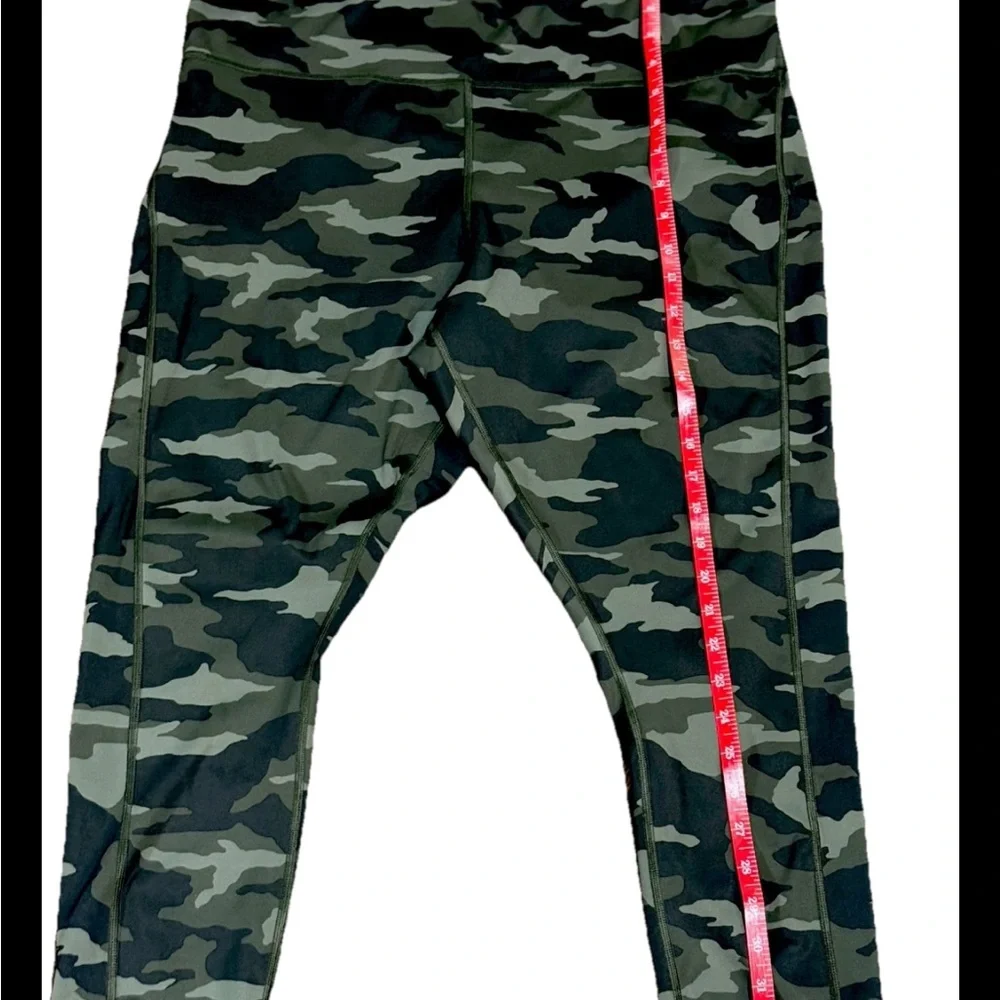 Athleta Camo Print Women's Leggings - Picture 3 of 11